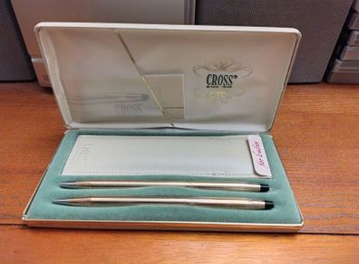 Vintage Ladies Gold Cross Pen Set