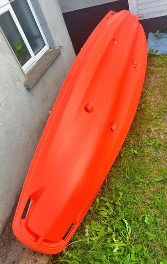 2+1 family sit on kayak