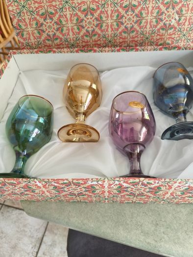 Vtg Set Of 4 ART DECOR Italian Colored Handblown W/24k Gold Rims Boxed.