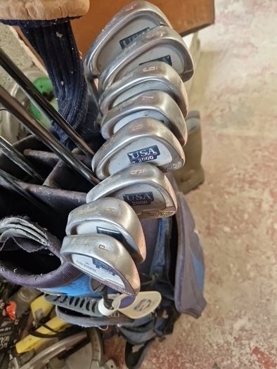 Set of golf clubs, Left-hand,