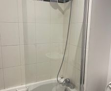 bath screen