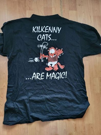 Vintage Kilkenny Cats t shirt Extra large