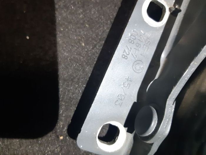 Bmw 5 Series E60 Bonnet Hinges Pair 41.61-7008728  41.61-7008727