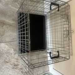 Metal dog crate