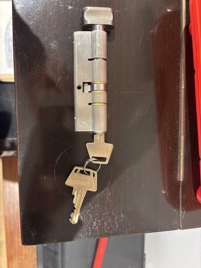 Jasafe door lock and bolt