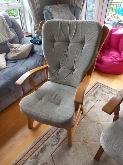 His and hers armchairs
