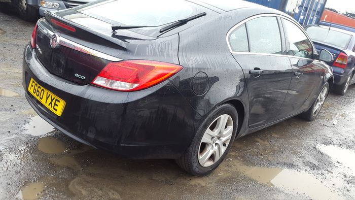 Opel insignia 2.0 diesel for breacking only