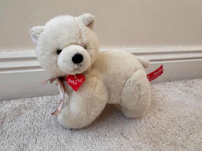 Pia Pia Club by Heinrich Bauer Germany white Bear Plush approx. 19 cm. Used Please see photos