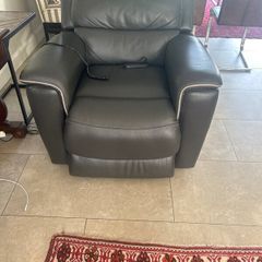 Tilt & lift leather armchair