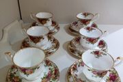 18 piece Tea Set Royal Albert Old Country Roses Bone China