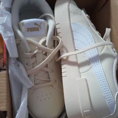 Girls puma runners