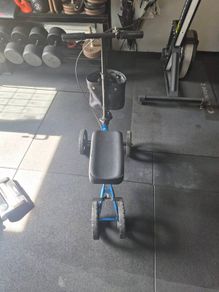 Knee scooter