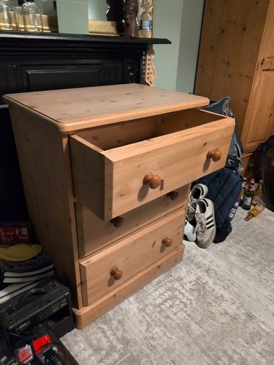 solid pine chest of drawers