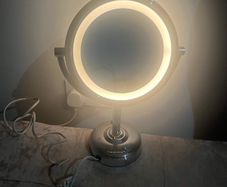 NO 7 illuminating Makeup Mirror