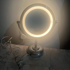NO 7 illuminating Makeup Mirror