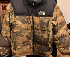 North Face Camo Nuptse 700 green black