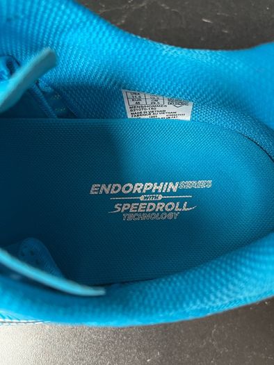New Saucony Azura