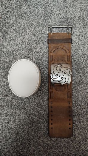 guess men brown genuine leather watch