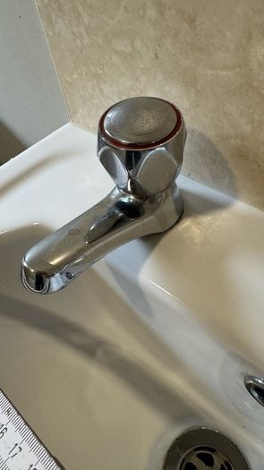 Bathroom Pedestal Basin / Sink with Taps