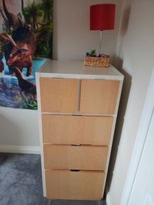 chest of drawers