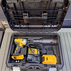 DeWalt DCF877 Impact Driver