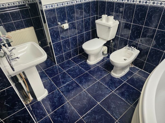 Bath room suite