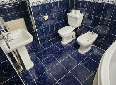 Bath room suite