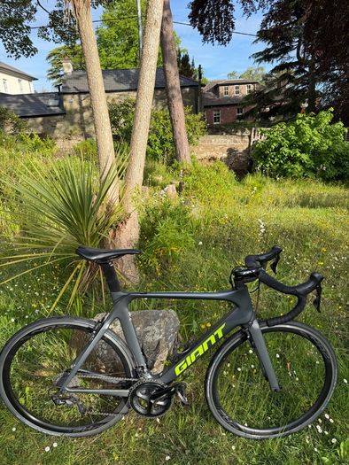 Giant Propel Advanced 2 Full Carbon Aero Road Bike Size ML