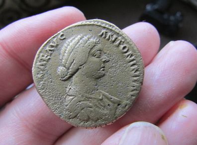 Sesterius Bronze coin.Lucilla 148-182.Father- Marcus Aurelius.