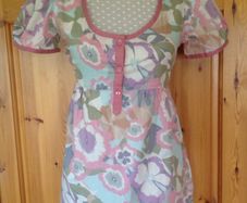 BNWT Size 10 Flowered Top