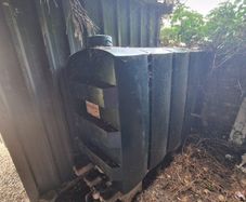Oil tank free
