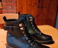 Ladies Accessorize London, black boots. New never worn.