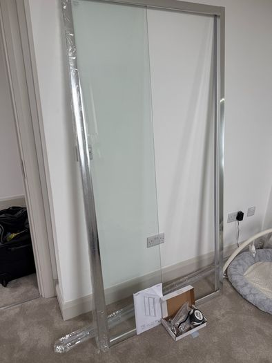 Kristal Shower Door