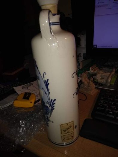 Bols Dutsh Bottel Jar.