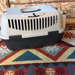 pet carrier
