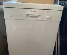 Bosch Freestanding Dishwasher  Working