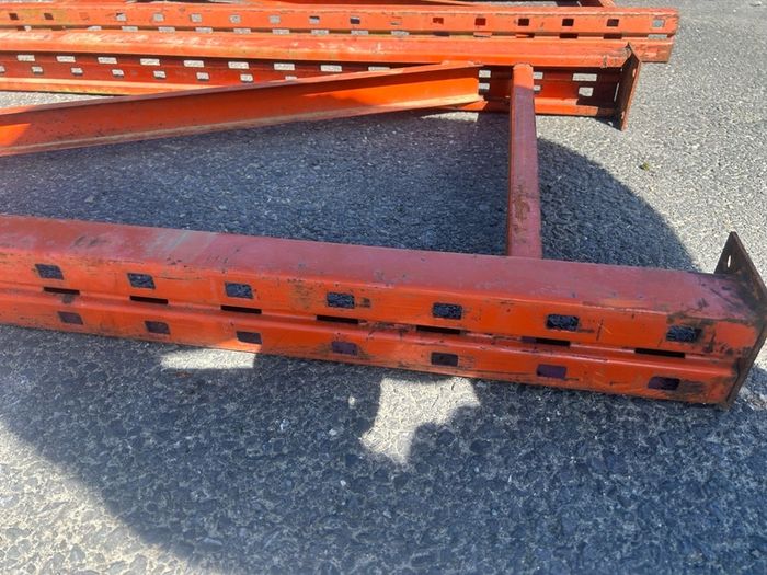 Pallet racking Or work benchs