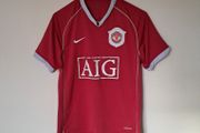 man utd 2005 rooney shirt size small ptp 19" in good condition