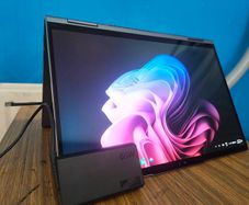 Lenovo ThinkPad X1 Yoga Gen 7 - 4K OLED, Ultra-Light CNC Aluminum, Intel i7-1260P, 16GB LPDDR5, 512GB NVMe SSD, Charger Included