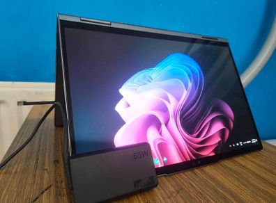 Lenovo ThinkPad X1 Yoga Gen 7 - 4K OLED, Ultra-Light CNC Aluminum, Intel i7-1260P, 16GB LPDDR5, 512GB NVMe SSD, Charger Included