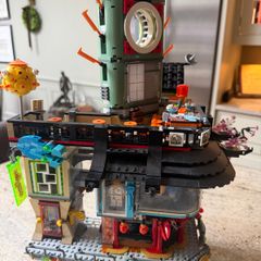 Retired LEGO Ninjago Movie 70620 Ninjago City.