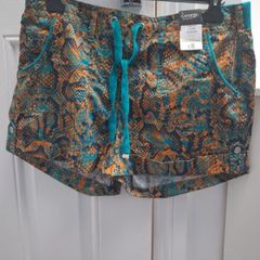 Ladies shorts