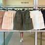 Cargo cream skirt with pockets Image 4