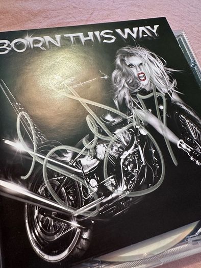 Lady Gaga - Born This Way - Signed CD