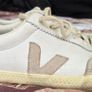 Veja Volley Trainers Image 2