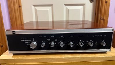 Vintage Dual Quadro amplifier with Yamaha speakers