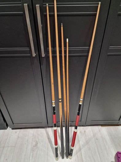 5 Vintage Pot Black Pool / Snooker Cues Screw-Apart Cues
