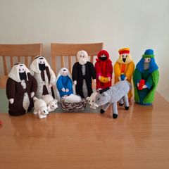 Hand Knitted Crib (Nativity) (see other photos)