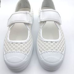 Stockton 623D open weave velcro white runner Size 40