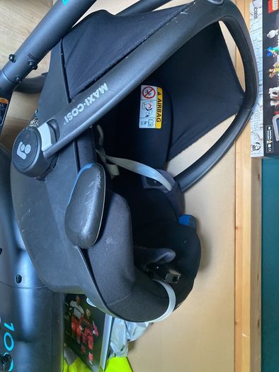 Maxi Cosi Infant car seat